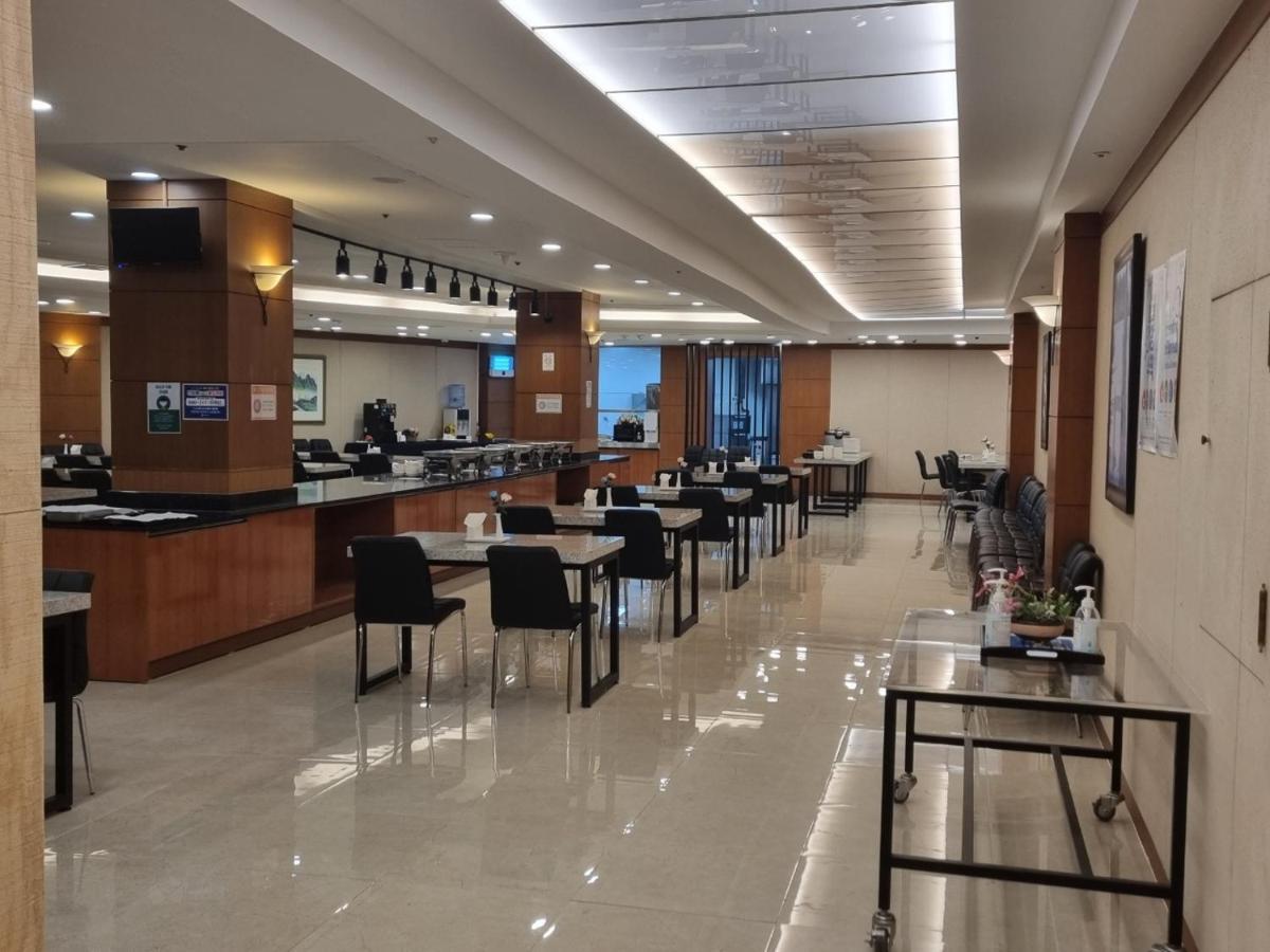 Ramada By Wyndham Suanbo Hotel Chungju Exterior foto