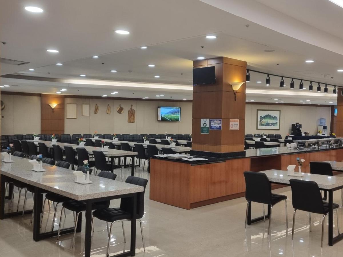Ramada By Wyndham Suanbo Hotel Chungju Exterior foto
